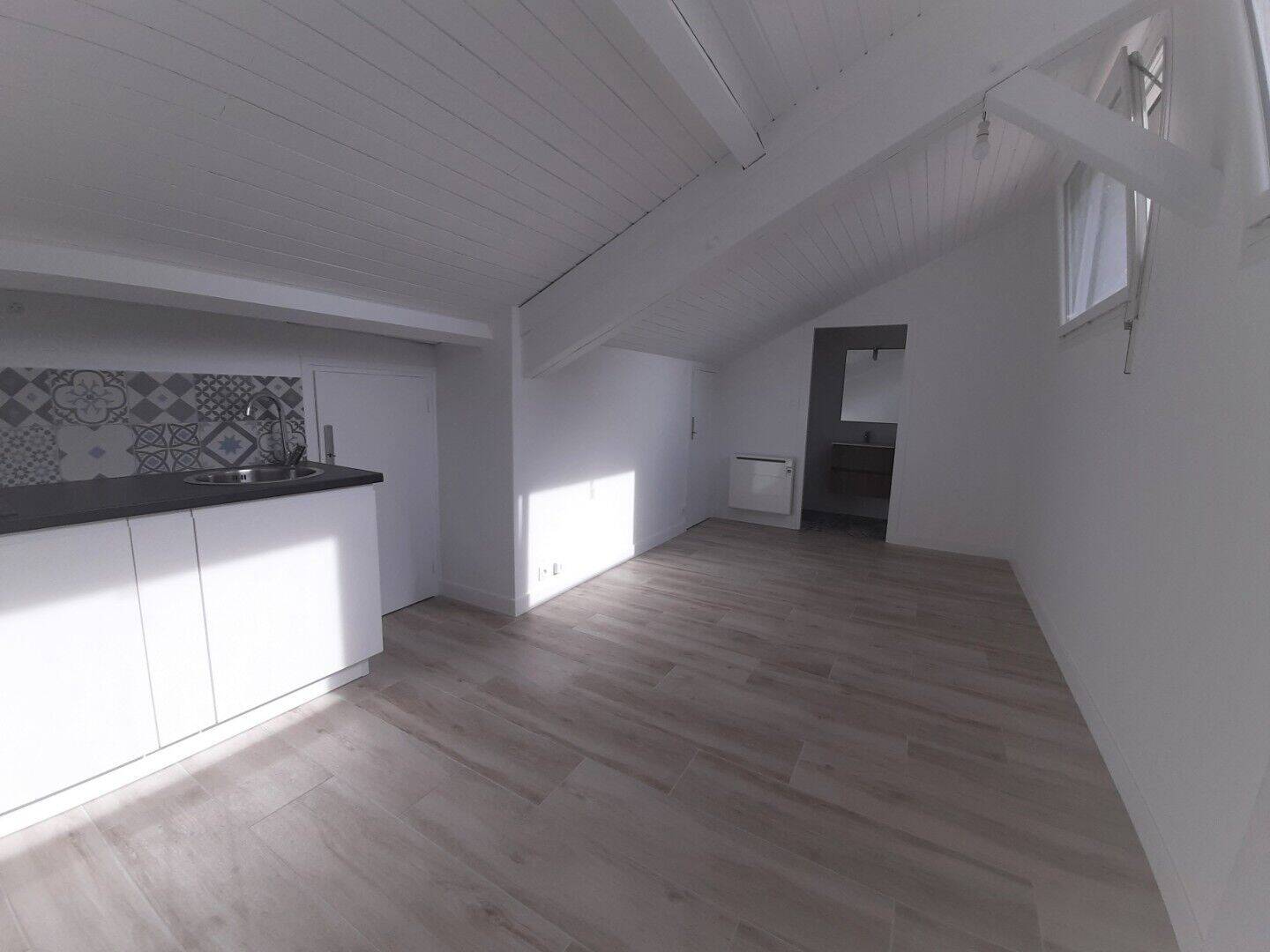 Appartement 1 pièce 25 m² · à Montluel · 25 m² · 374 €/mois
