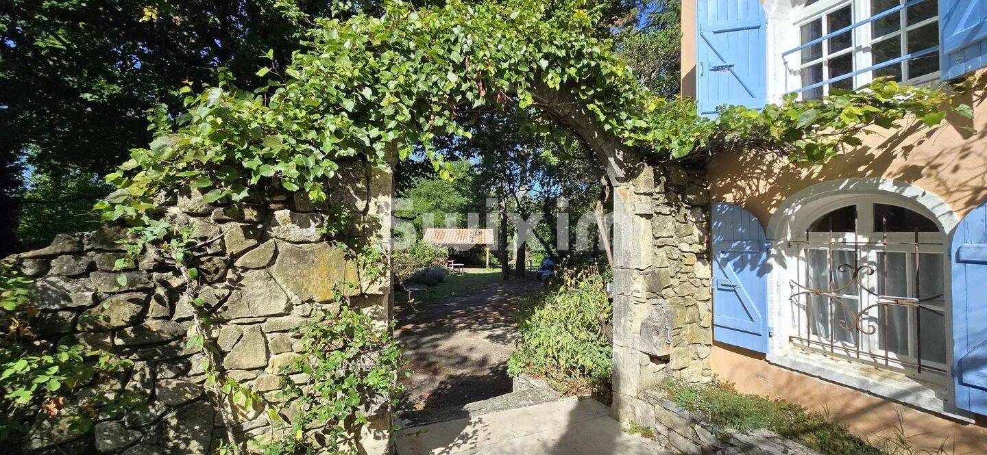 Maison 12 pièces 305 m² · à Dieulefit · 305 m² · 690 000 €