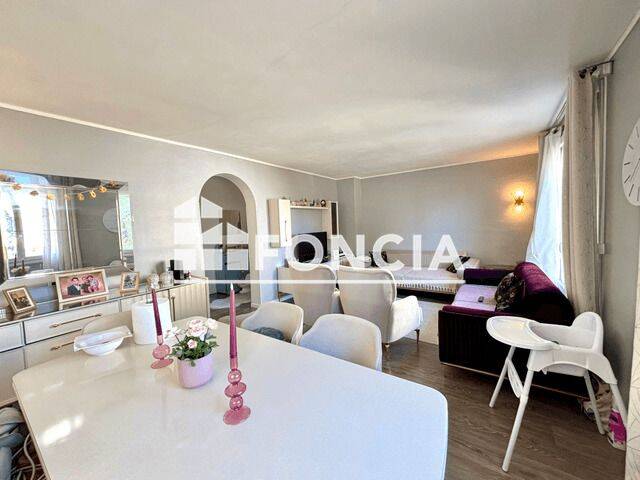 Appartement 4 pièces 83 m² · à Le Petit-Quevilly · 82,9 m² · 890 €