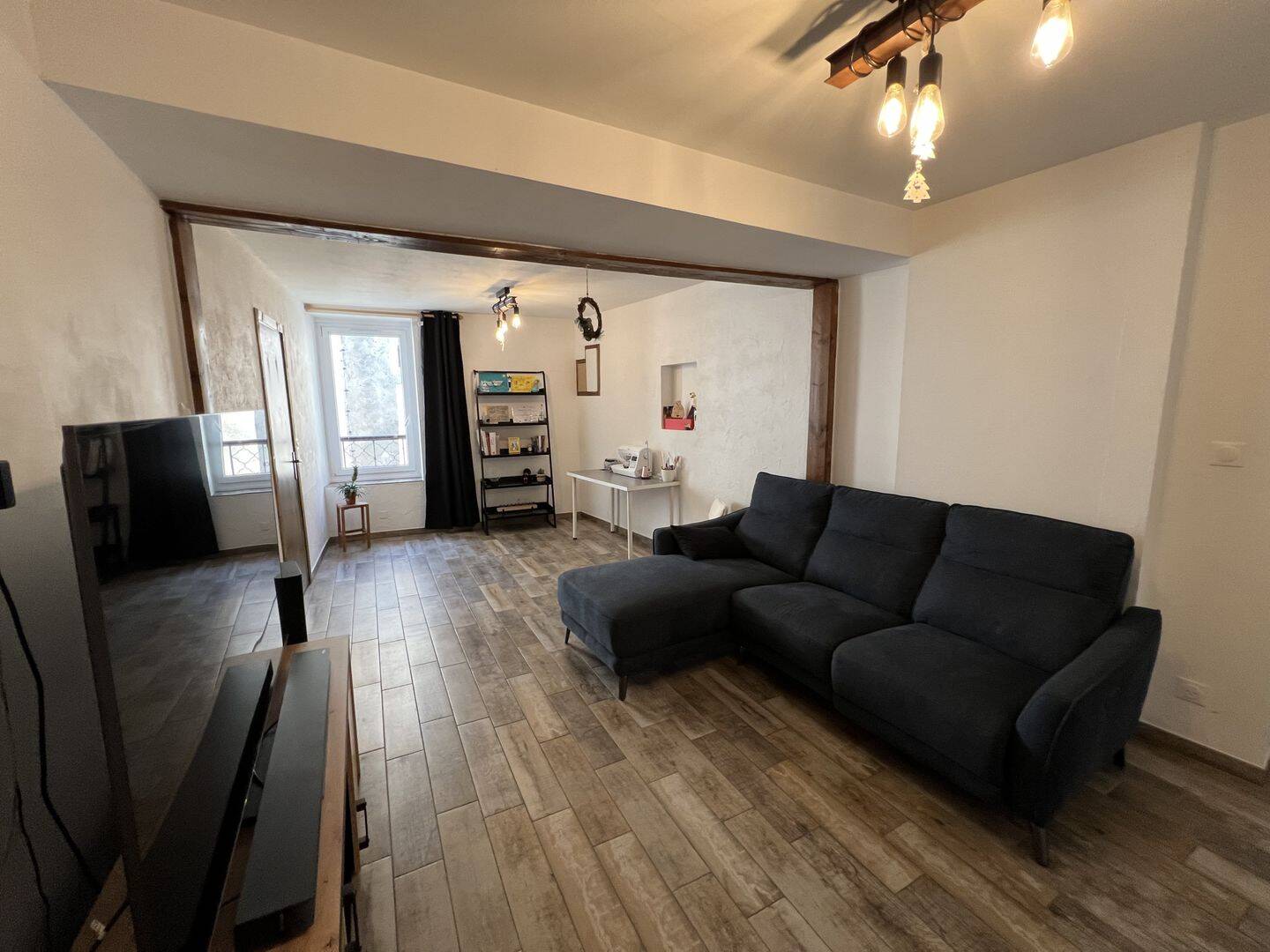 Maison 8 pièces 200 m² · à Lespignan · 200 m² · 310 000 €