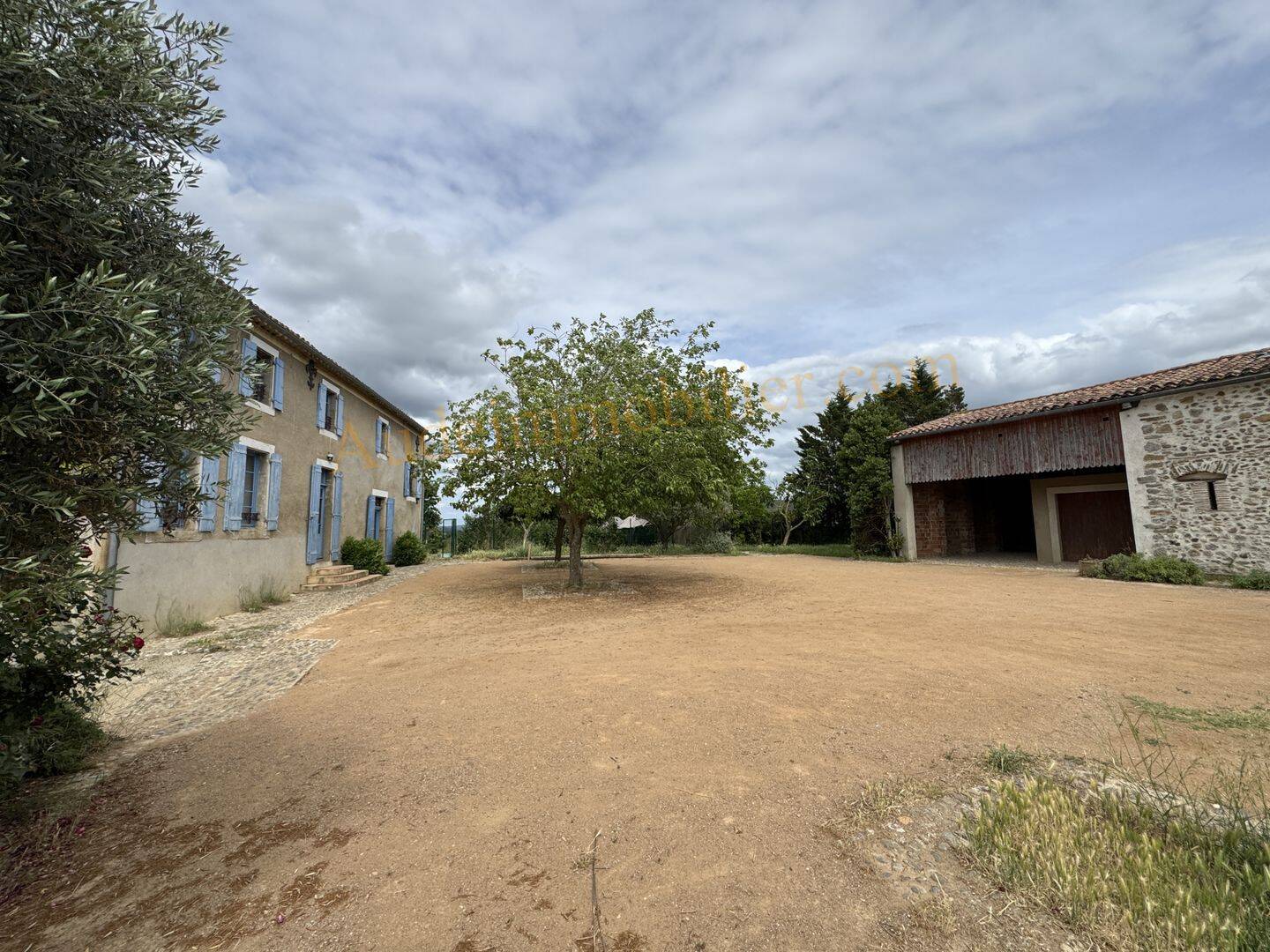 Maison 8 pièces 220 m² · à Limoux · 220 m² · 360 400 €