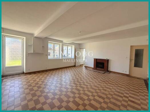 Maison à louer 750 € 4 pièces 3 chambres Somloire 49360