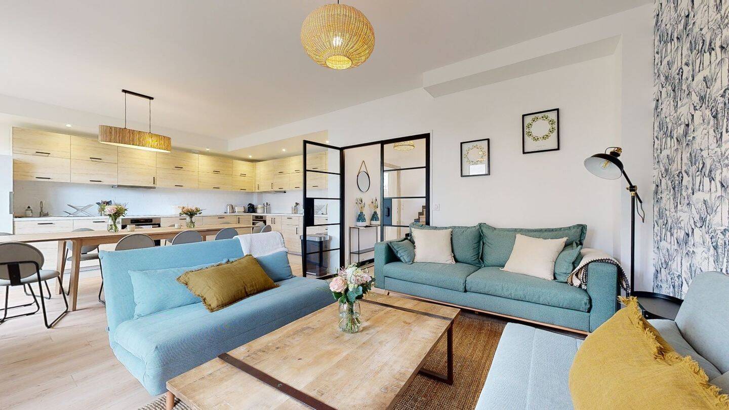Maison 12 pièces 275 m² · à Rennes · 275 m² · 5 500 €/mois