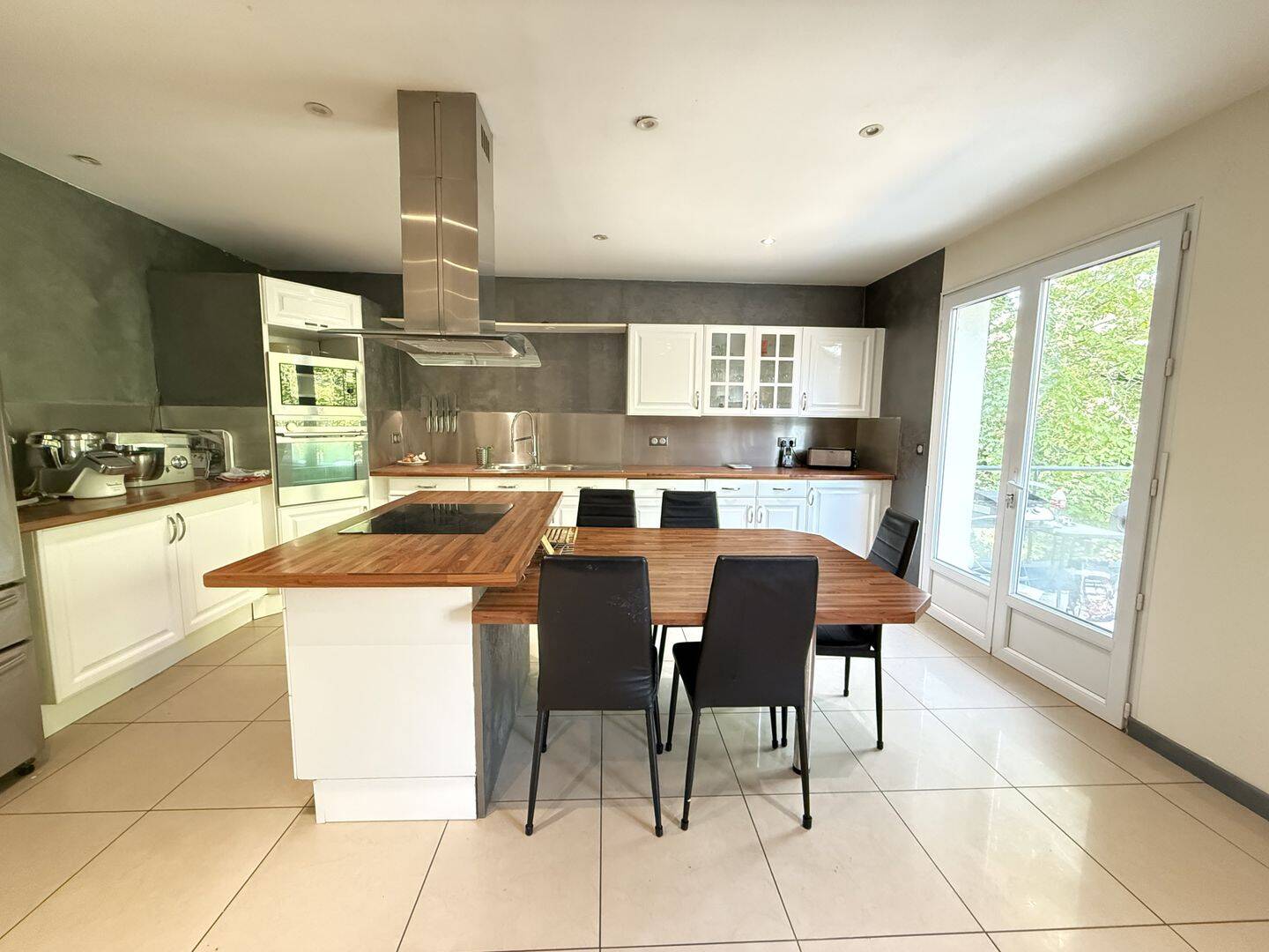 Maison 7 pièces 148 m² · à L'Honor-de-Cos · 148 m² · 291 900 €