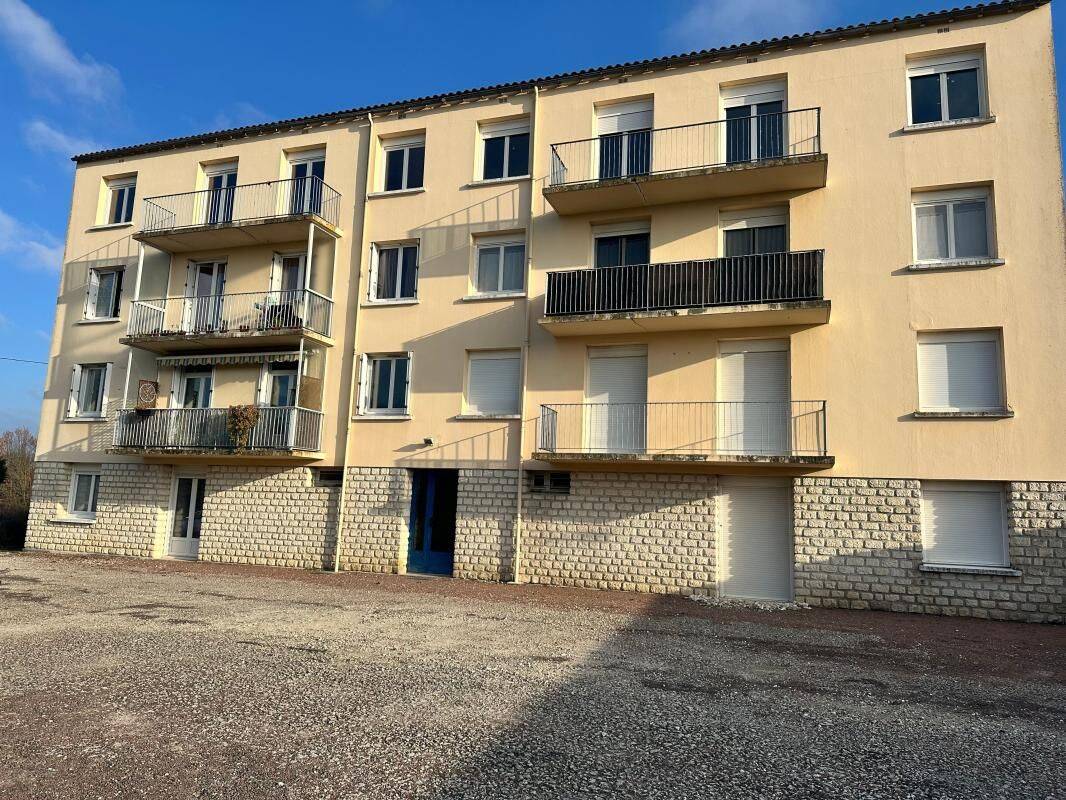 Appartement 4 pièces 86 m² · à Saintes · 85,7 m² · 158 000 €