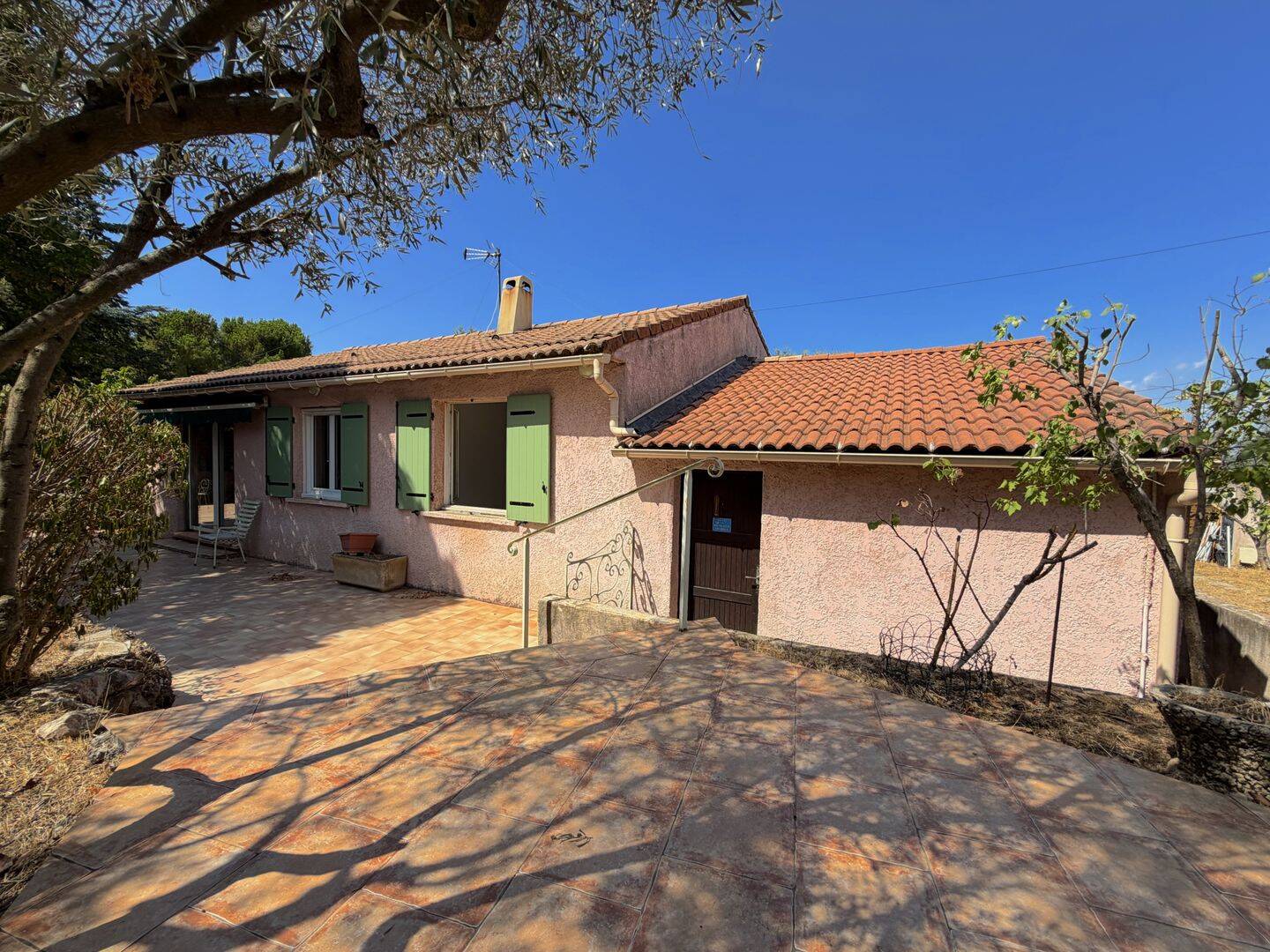 Maison 4 pièces 80 m² · à Saint-Maximin-la-Sainte-Baume · 80 m² · 353 600 €