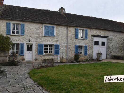 Maison à vendre 690 000 € 5 pièces 5 chambres 350 m² 9 030 m² de terrain Courdimanche-sur-Essonne 91720