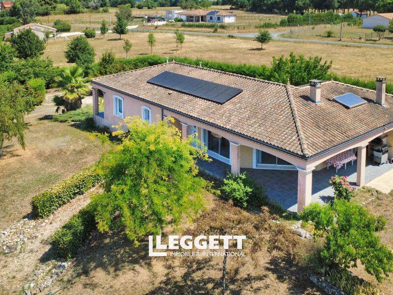 Maison 5 pièces 138 m² · à Saint Aulaye-Puymangou · 138 m² · 267 000 €