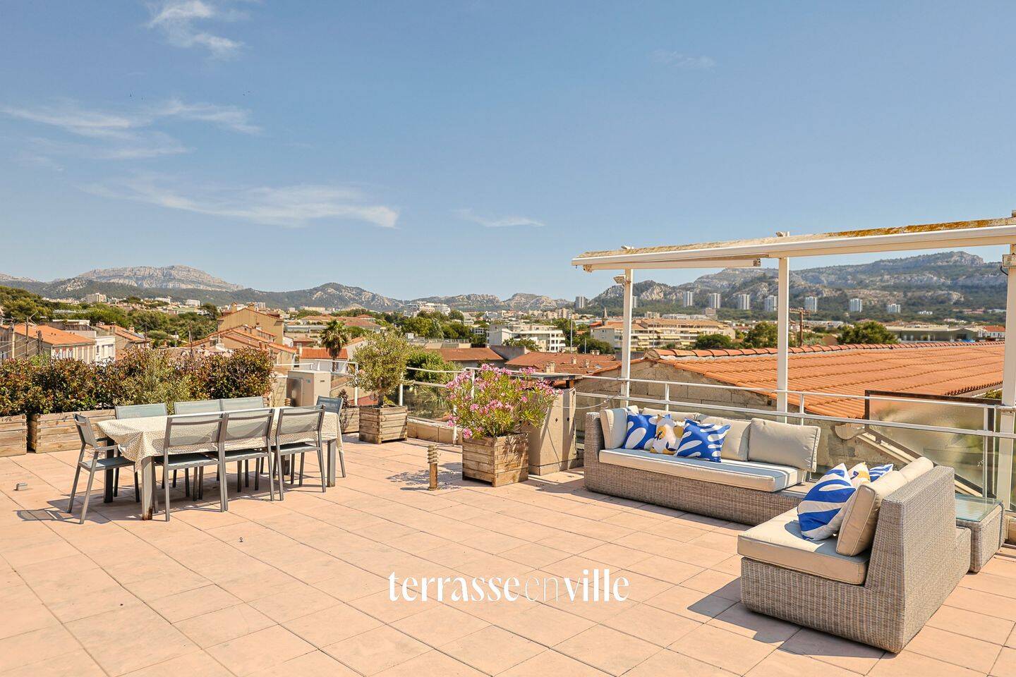 Appartement 3 pièces 101 m² · à Marseille 8ème Arrondissement · 101 m² · 550 000 €