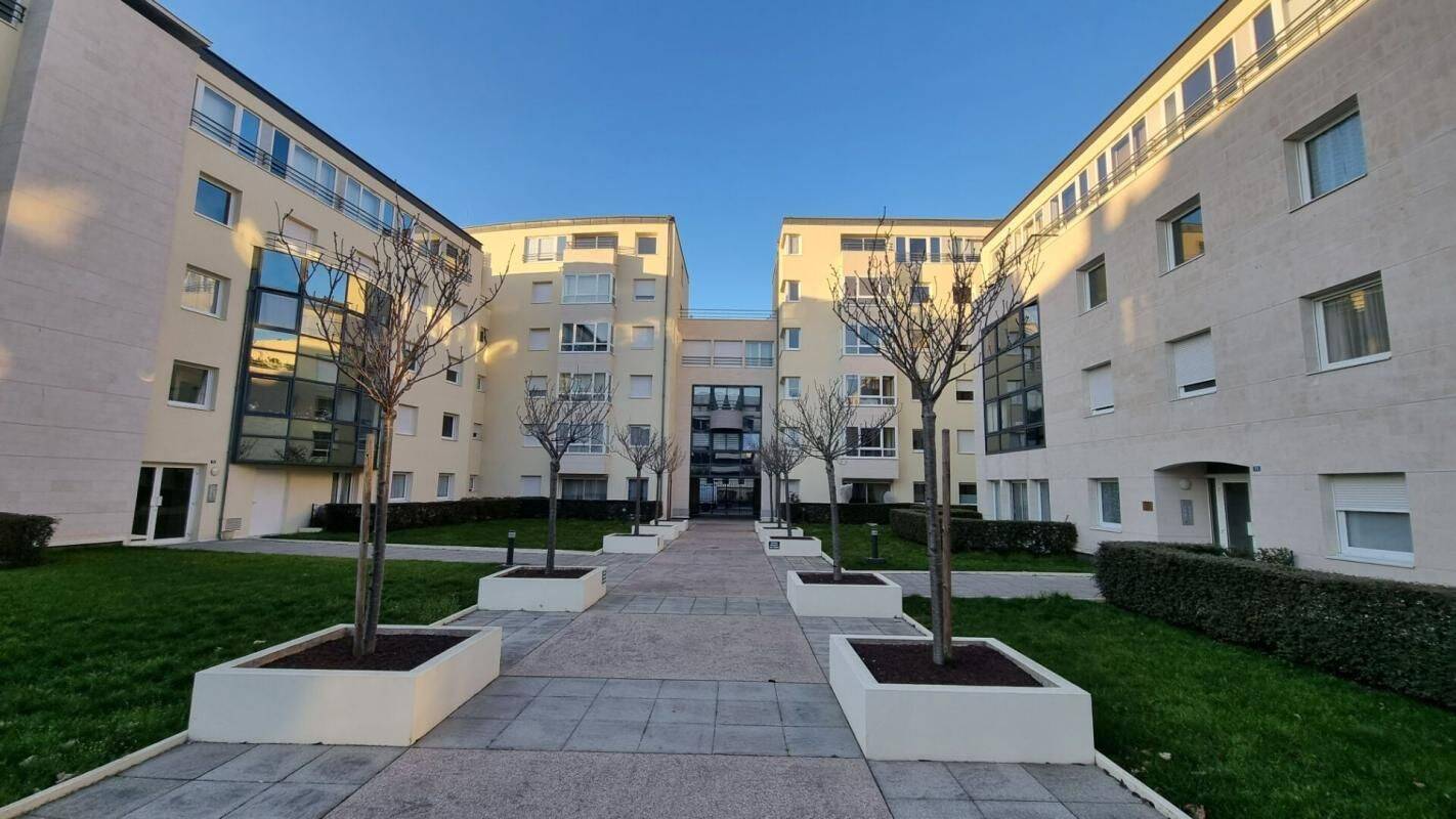 Appartement 3 pièces 65 m² · à Caen · 64,7 m² · 856 €
