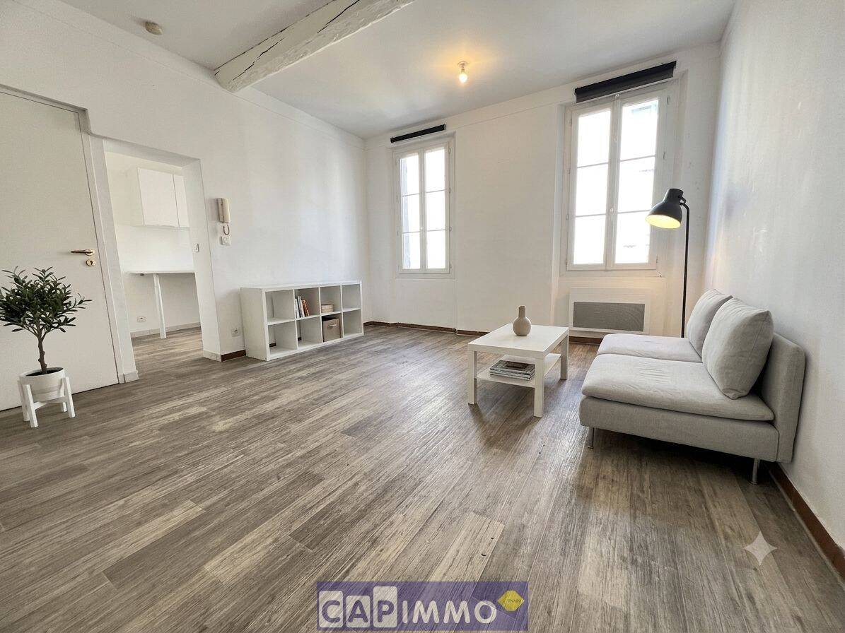Appartement 1 pièce 33 m² · à Le Pradet · 33 m² · 650 €