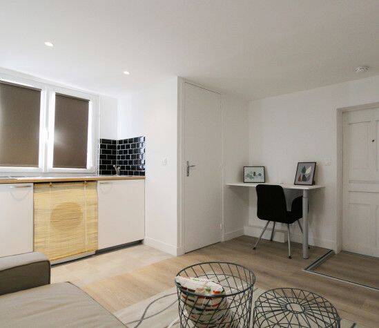 Appartement 1 pièce 15 m² · à Paris 10ème Arrondissement · 15 m² · 840 €