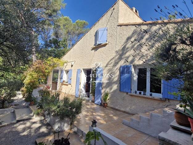 Maison à vendre 640 000 € 5 pièces 3 chambres 160 m² 10 000 m² de terrain Centre Fuveau 13710