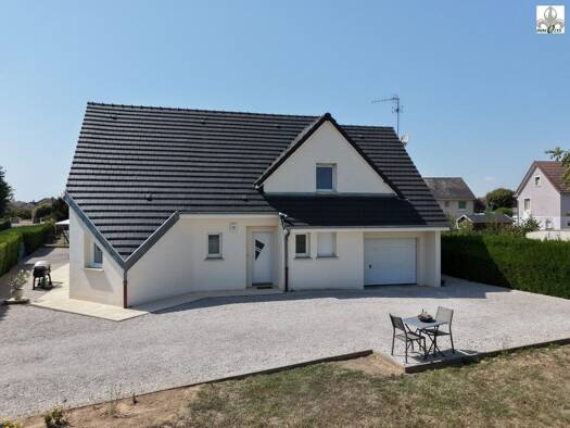 Maison à vendre 274 000 € 6 pièces 4 chambres 136 m² 1 575 m² de terrain Seurre 21250