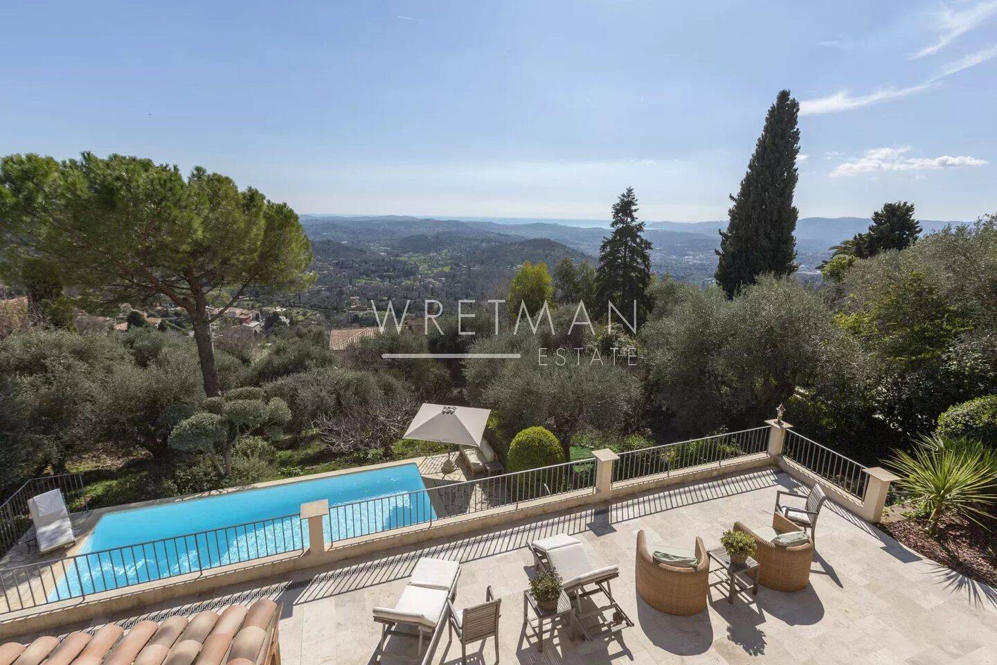 Maison 192 m² · à Châteauneuf-Grasse · 192,4 m² · 1 190 000 €