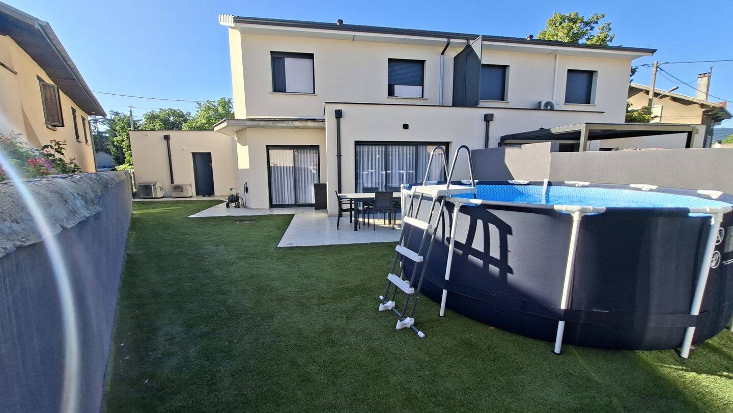 Maison 5 pièces 110 m² · à Rives · 110 m² · 393 000 €