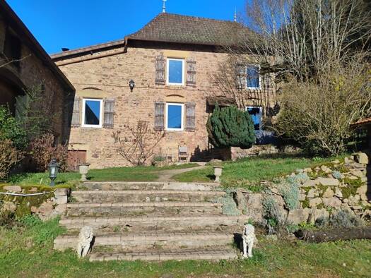 Maison à vendre 239 000 € 5 pièces 4 chambres 148 m² 2 300 m² de terrain Saint-Igny-de-Vers 69790