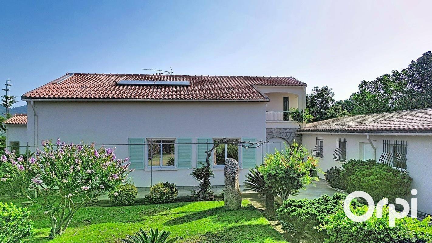 Maison 5 pièces 294 m² · à Zonza · 294 m² · 995 000 €
