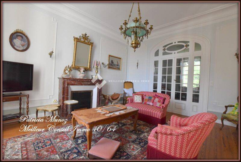 Maison 6 pièces 220 m² · à Saugnac-Et-Cambran · 220 m² · 1 545 €/mois
