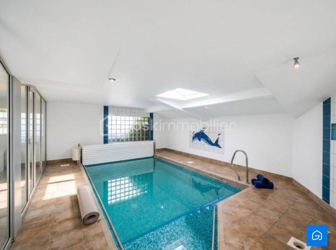 Maison 6 pièces 357 m² · à Laval · 357 m² · 465 000 €