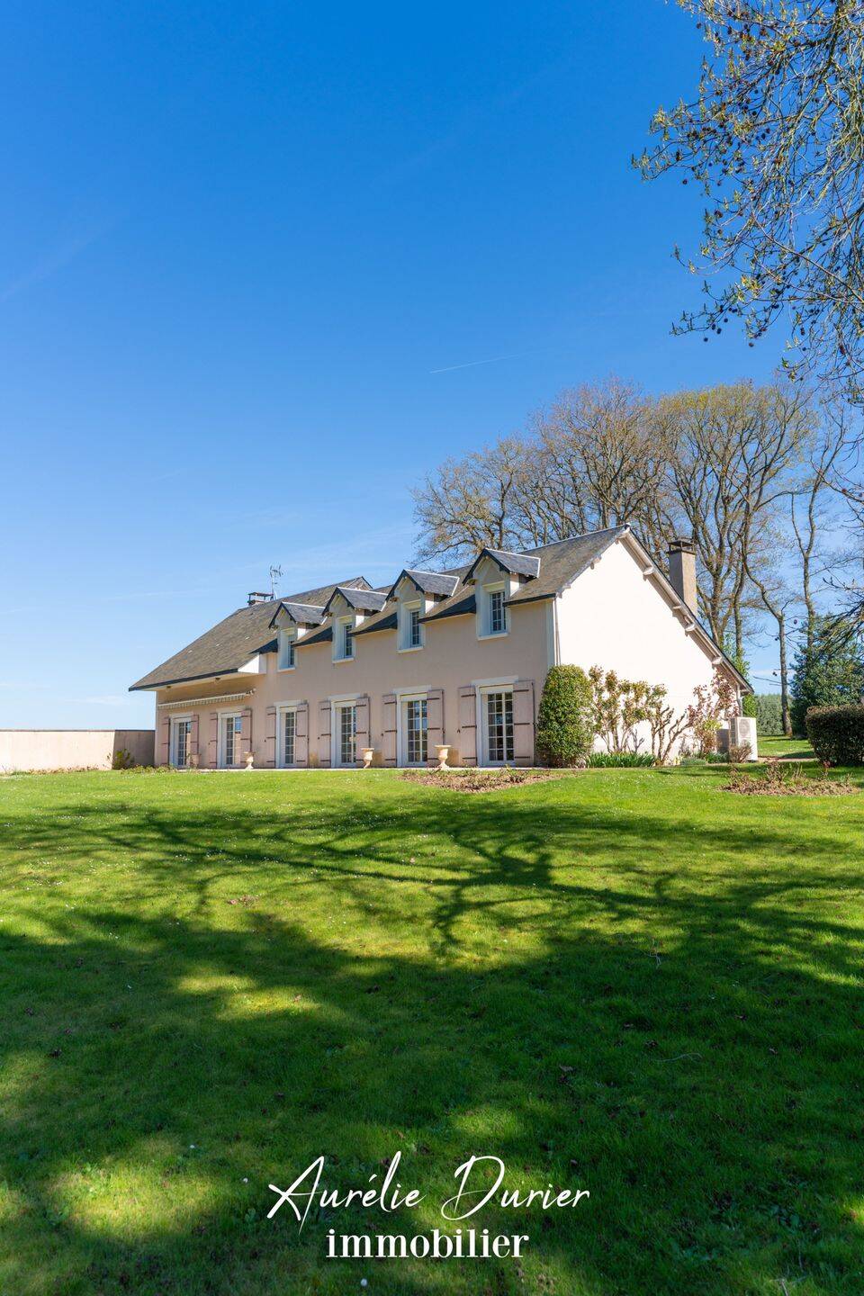 Maison 9 pièces 387 m² · à Rochecorbon · 386,5 m² · 780 000 €