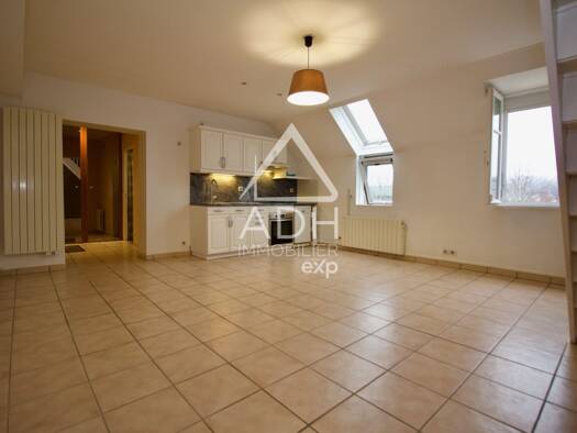 Duplex à vendre 189 000 € 2 pièces 1 chambre 47,4 m² Étage 2/2 Jouars-Pontchartrain 78760