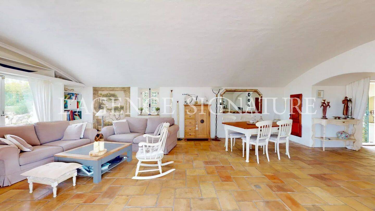 A LOUER NICE FABRON - VILLA 6P AVEC PISCINE — 5