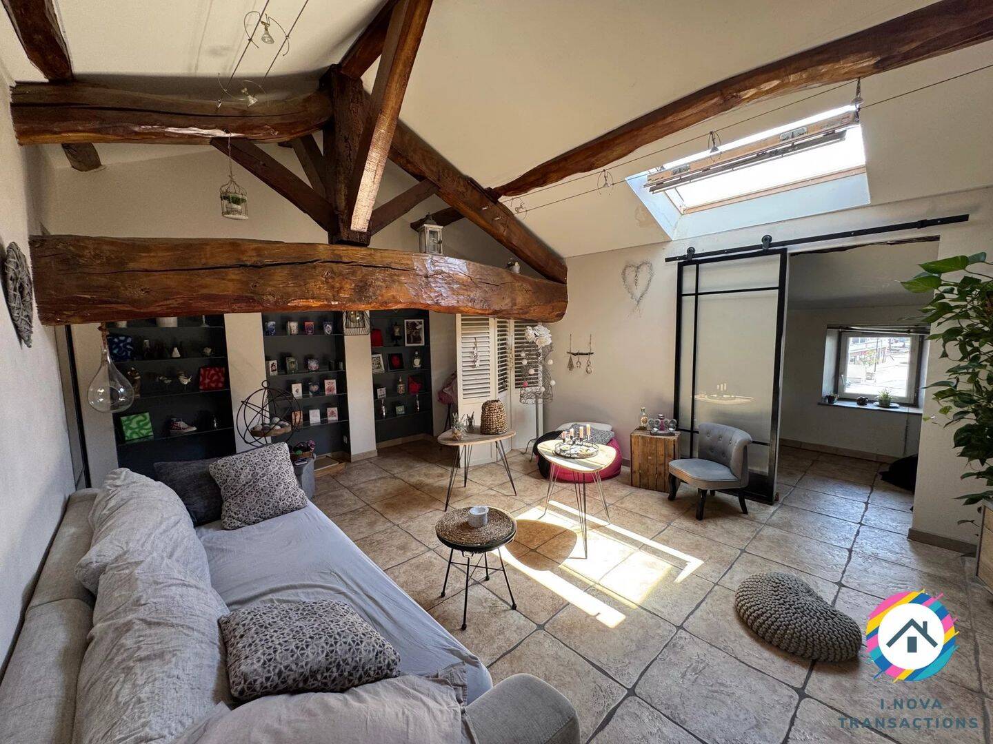 Appartement 4 pièces 119 m² · à Jassans-Riottier · 119,3 m² · 169 000 €