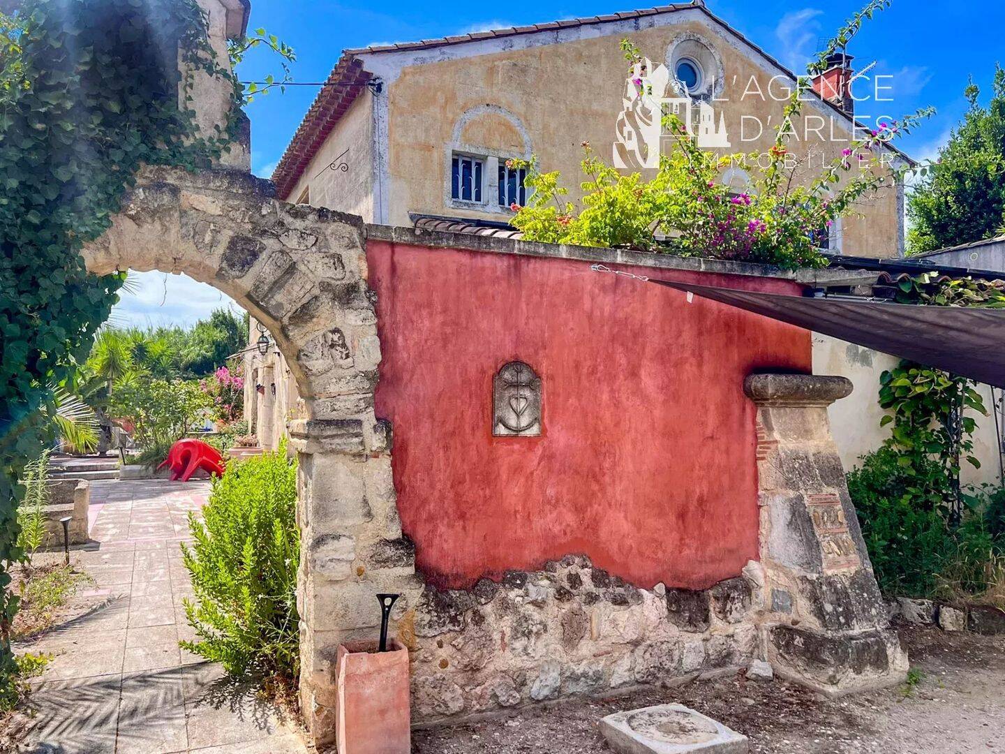 Maison 12 pièces 309 m² · à Arles · 309 m² · 950 000 €