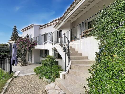 Maison à vendre 1 785 000 € 8 pièces 5 chambres 210 m² 800 m² de terrain Est Reganat Destral Carry-le-Rouet 13620