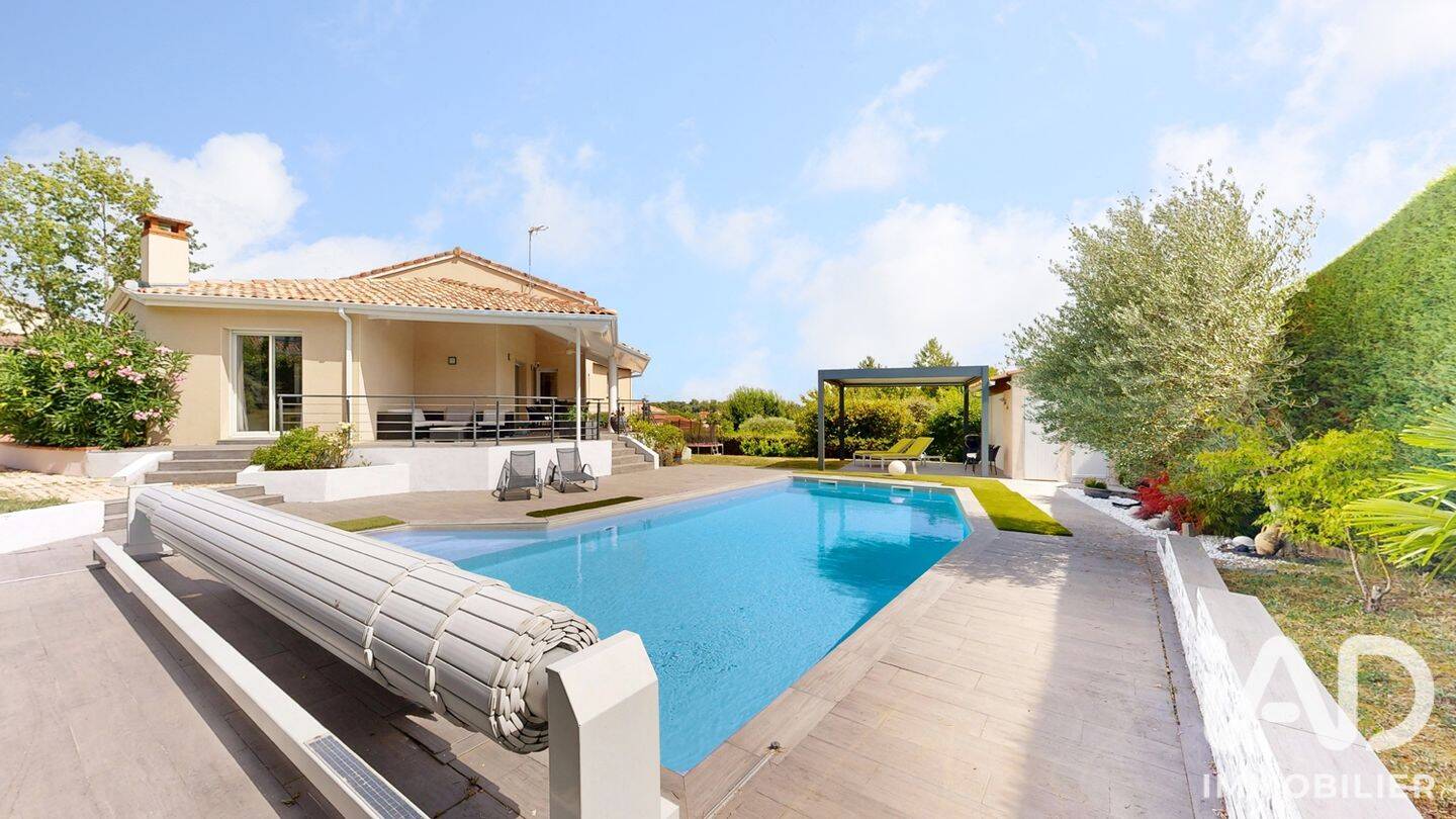 Maison 7 pièces 191 m² · à Rouffiac-Tolosan · 191 m² · 780 000 €