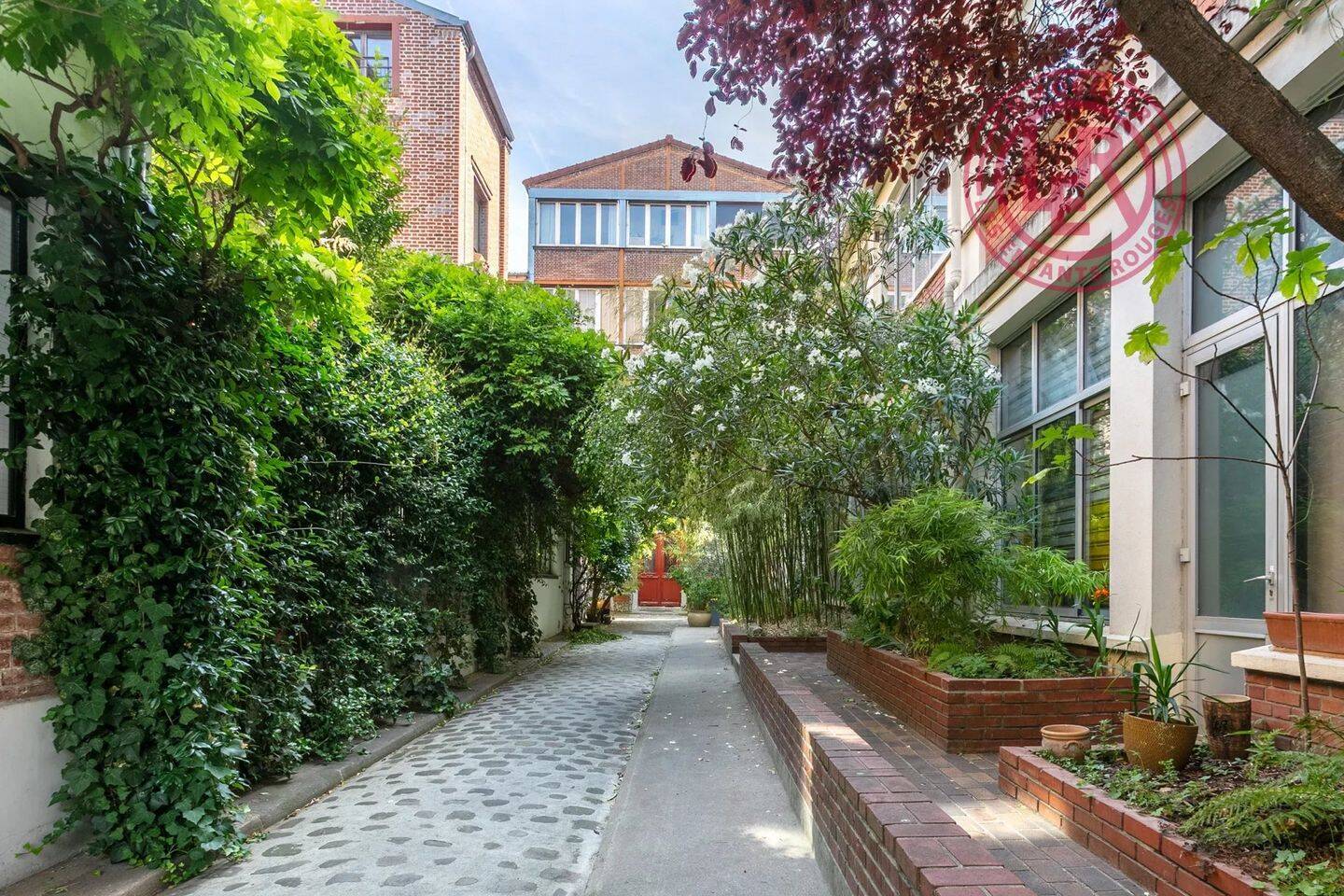 Appartement 3 pièces 135 m² · à Paris 10ème Arrondissement · 134,5 m² · 1 090 000 €