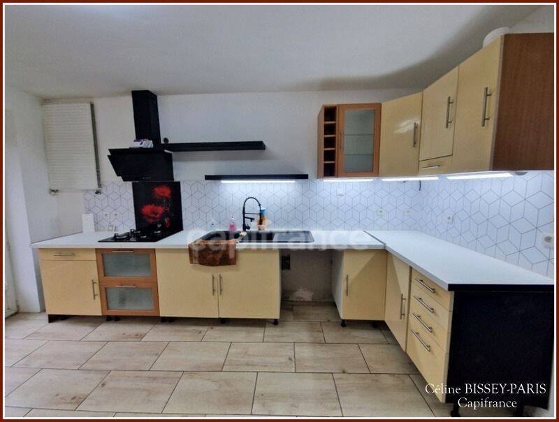 Maison 5 pièces 160 m² · à Chéu · 160 m² · 75 000 €