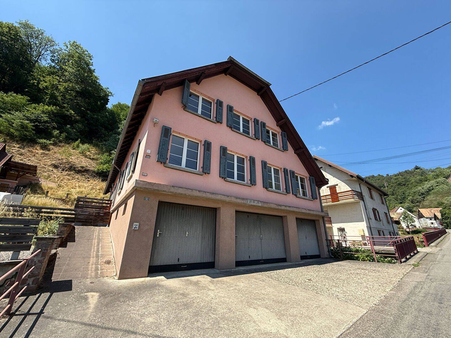 Maison 12 pièces 261 m² · à Fréland · 261 m² · 252 000 €
