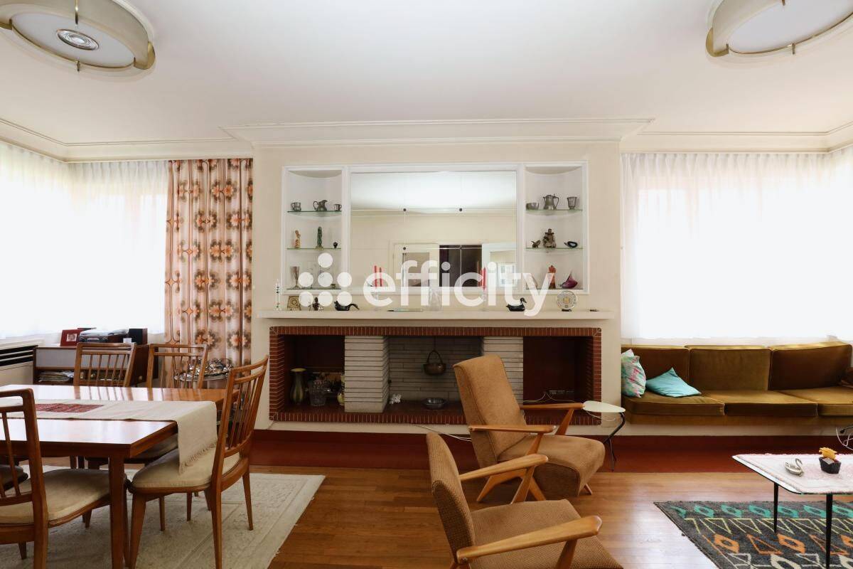 Maison 10 pièces 228 m² · à La Madeleine · 228 m² · 649 000 €
