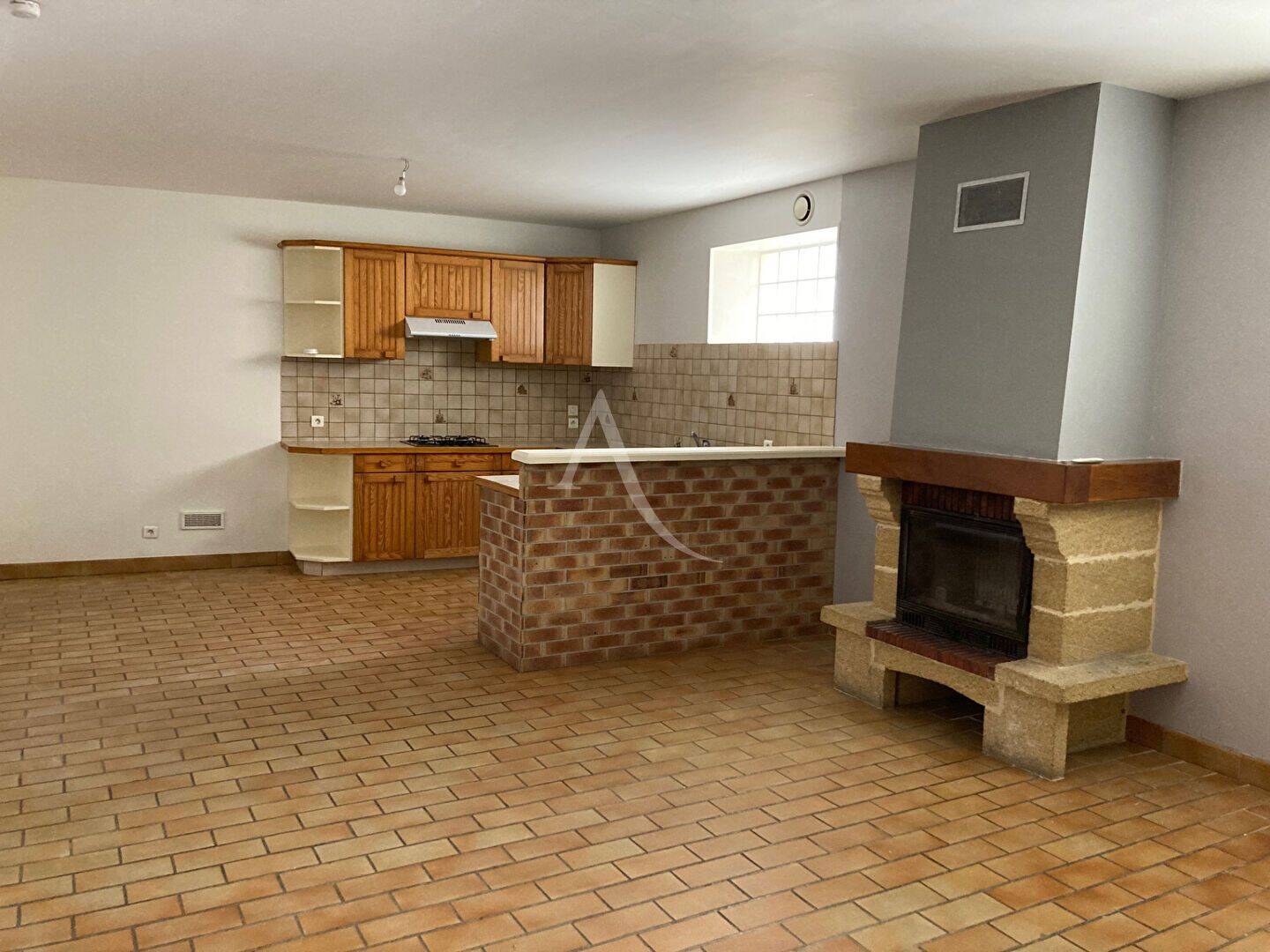 Maison 4 pièces 85 m² · à L'Île-d'Elle · 85 m² · 570 €/mois