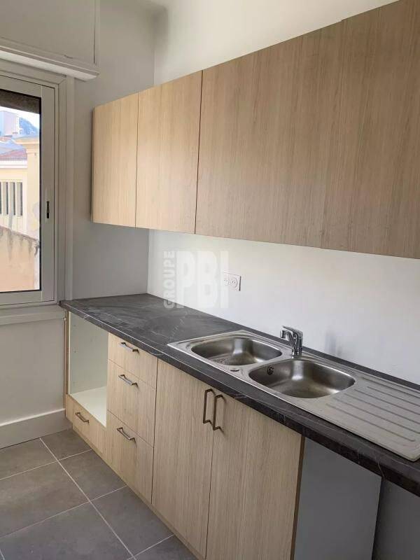 Appartement 4 pièces 120 m² · à Toulon · 120 m² · 1 361 €/mois
