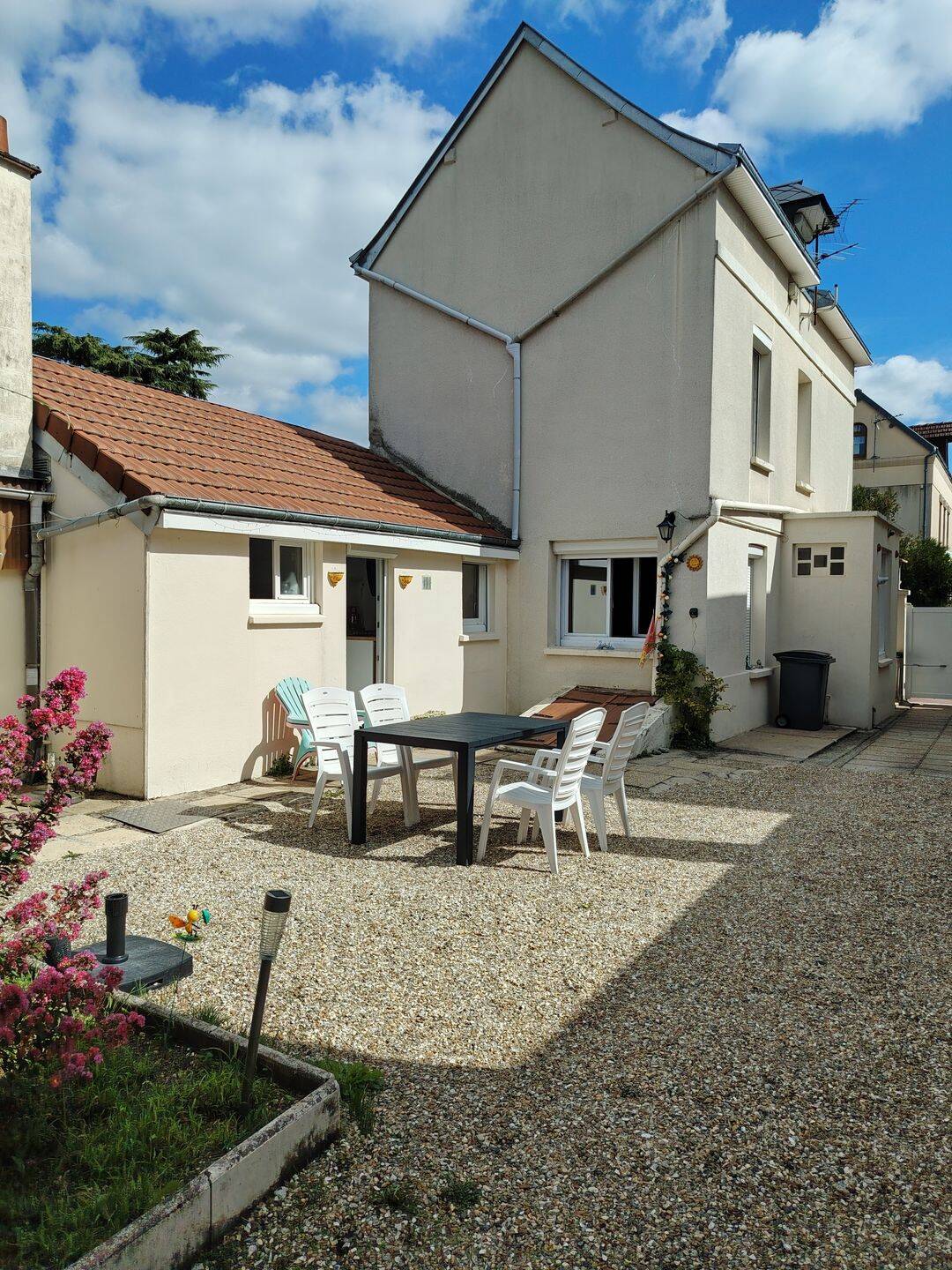 Maison 6 pièces 95 m² · à Saint-Étienne-du-Rouvray · 95 m² · 188 000 €