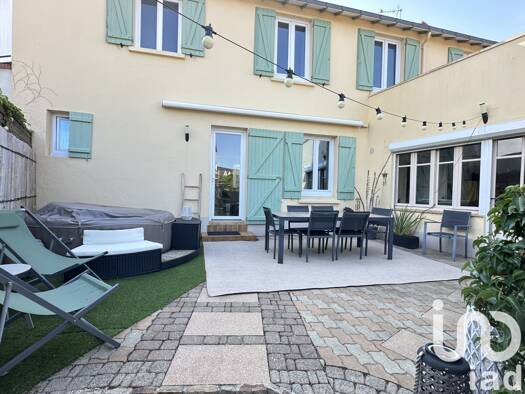Maison de ville à vendre 385 000 € 7 pièces 5 chambres 166 m² 443 m² de terrain Chaumes-en-Retz 44320