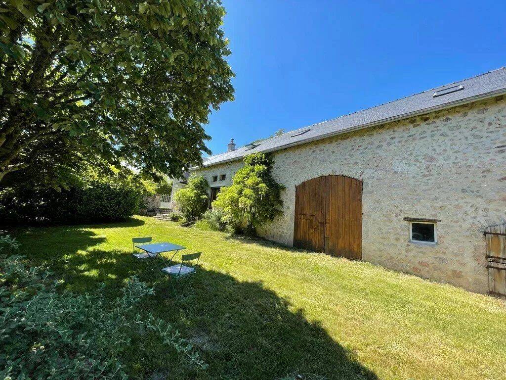 Maison 4 pièces 121 m² · à Alligny-en-Morvan · 121 m² · 179 000 €