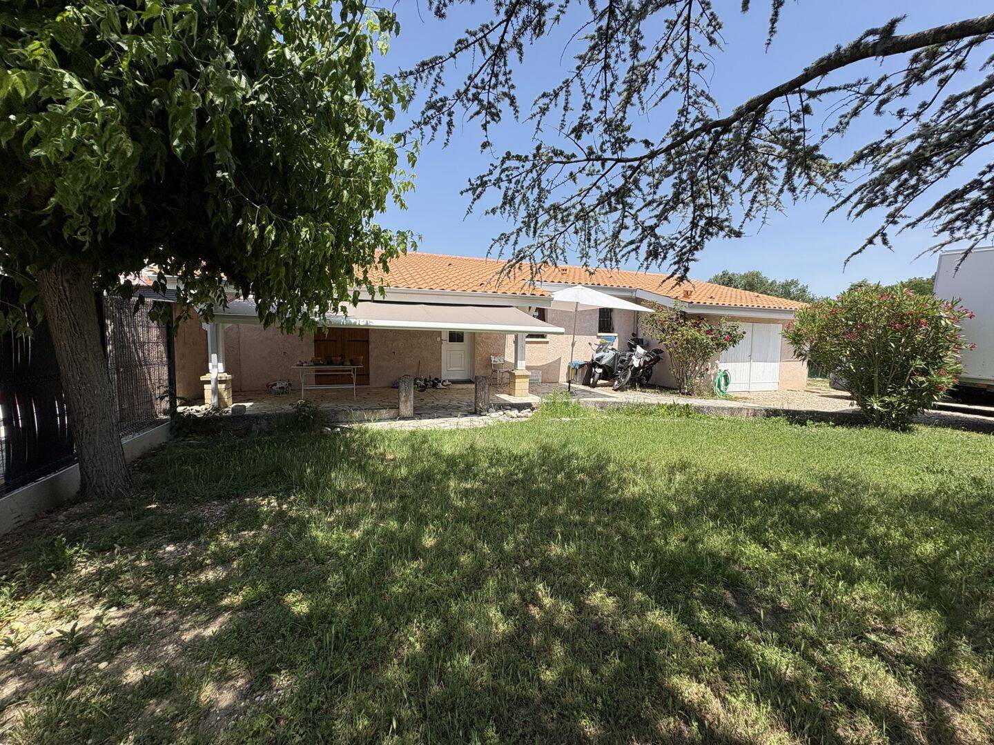 Maison 4 pièces 102 m² · à Ambarès-Et-Lagrave · 102,4 m² · 1 071 €
