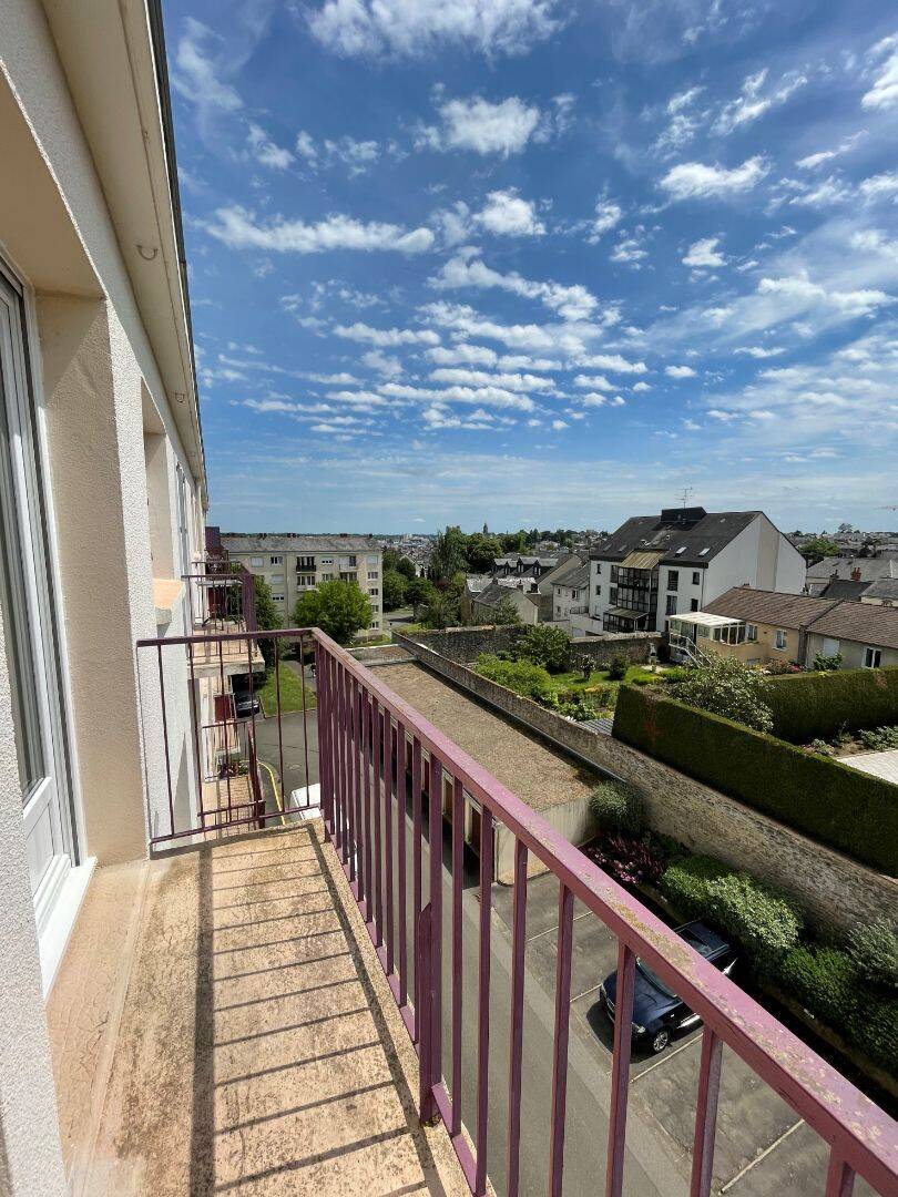 Appartement 3 pièces 65 m² · à Laval · 65 m² · 600 €