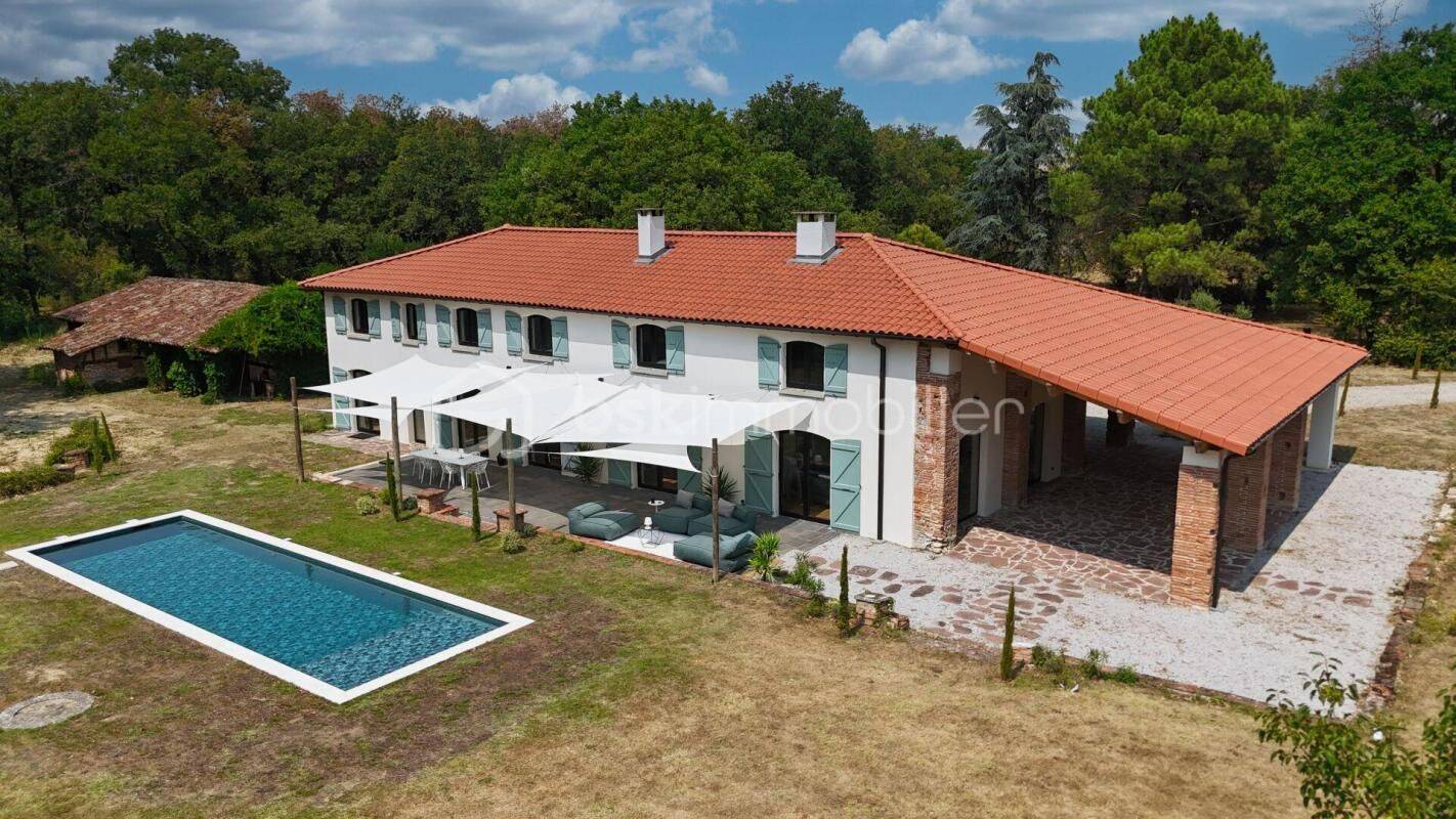 Maison 9 pièces 310 m² · à Lanta · 310 m² · 1 095 000 €