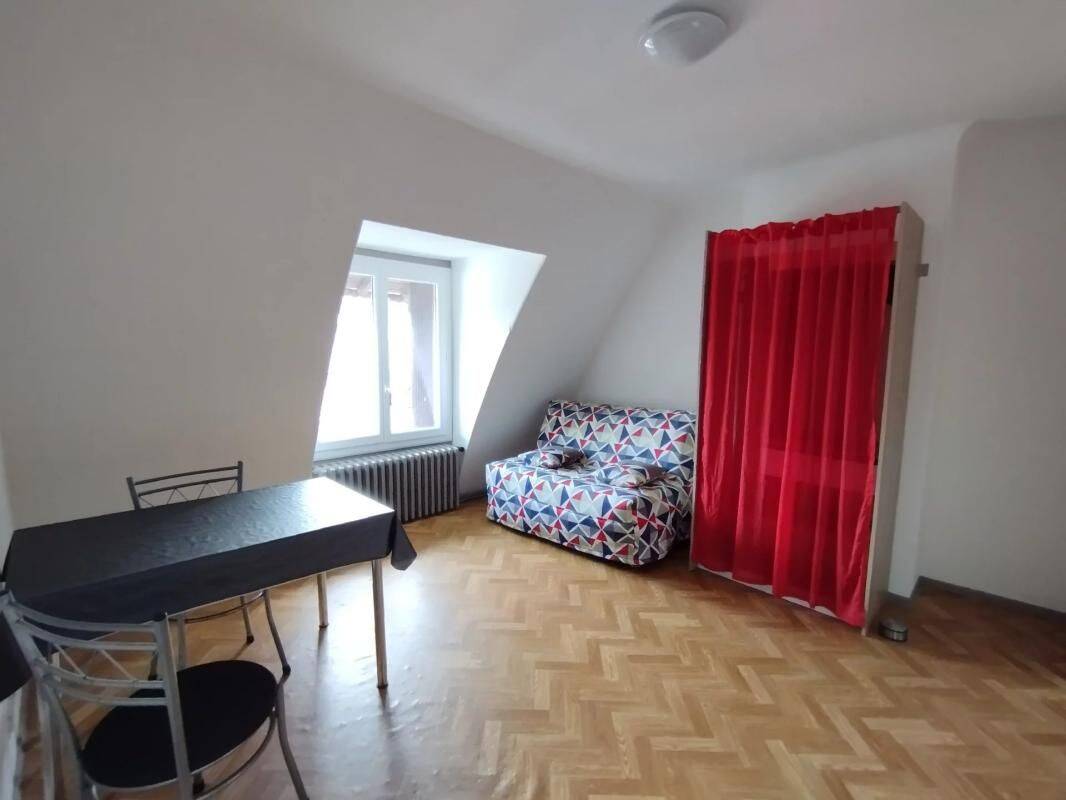 Appartement 1 pièce 16 m² · à Decazeville · 16 m² · 250 €/mois