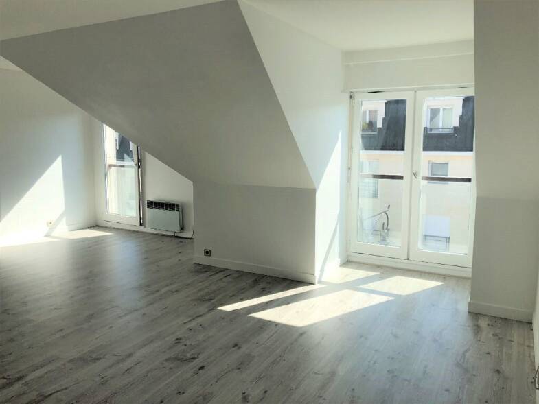 Appartement à louer 817 € 1 pièce 36 m² La Fontaine-Parc des Sceaux-Croix de Berny-Centre Ville Antony 92160