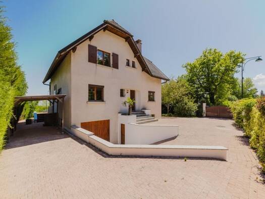 Maison à vendre 895 000 € 7 pièces 5 chambres 169 m² 1 330 m² de terrain Échenevex 01170