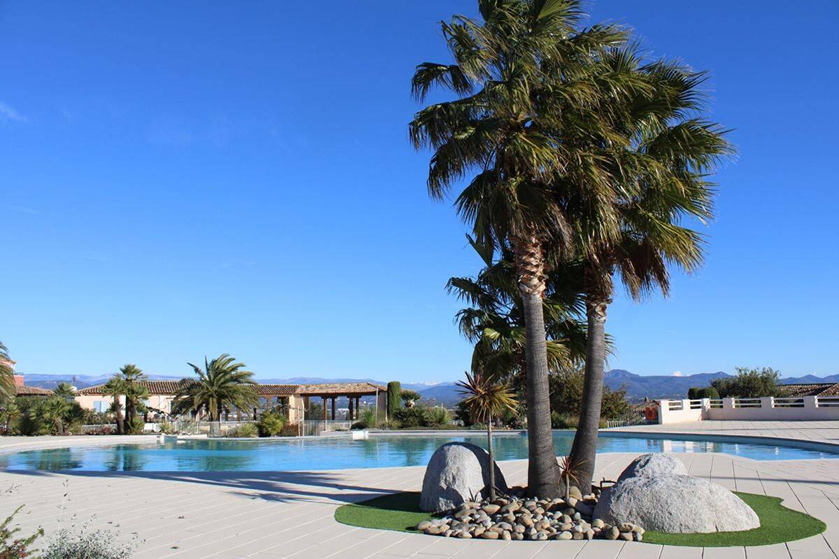 Appartement 3 pièces 48 m² · à Roquebrune-sur-Argens · 48,2 m² · 327 000 €