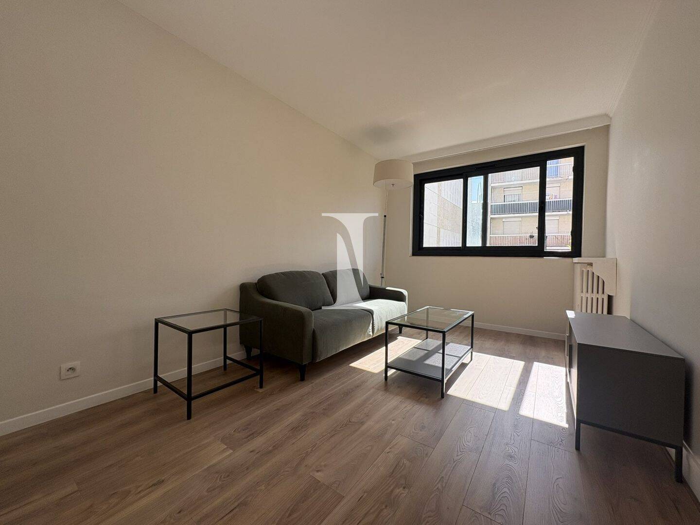 Appartement 2 pièces 25 m² · à Puteaux · 24,8 m² · 1 460 €