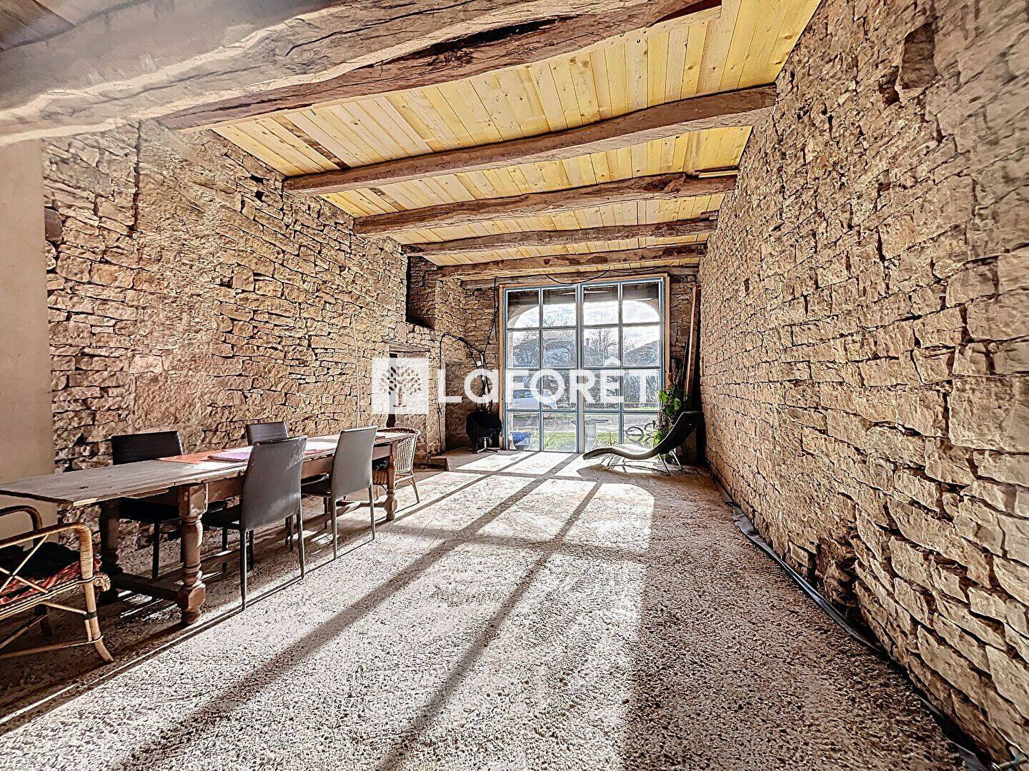 Maison 3 pièces 316 m² · à Val Suran · 315,8 m² · 58 000 €