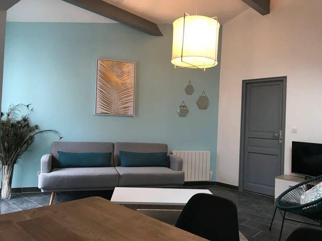 Appartement 1 pièce 60 m² · à La Rochelle · 60 m² · 480 €